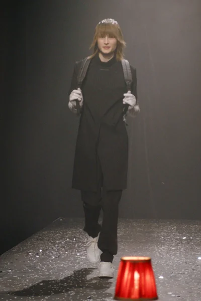 Look 10